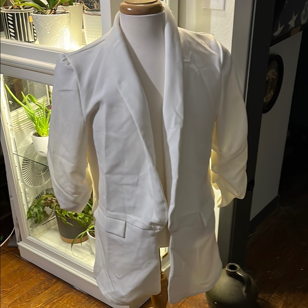 SHEIN White Blazer